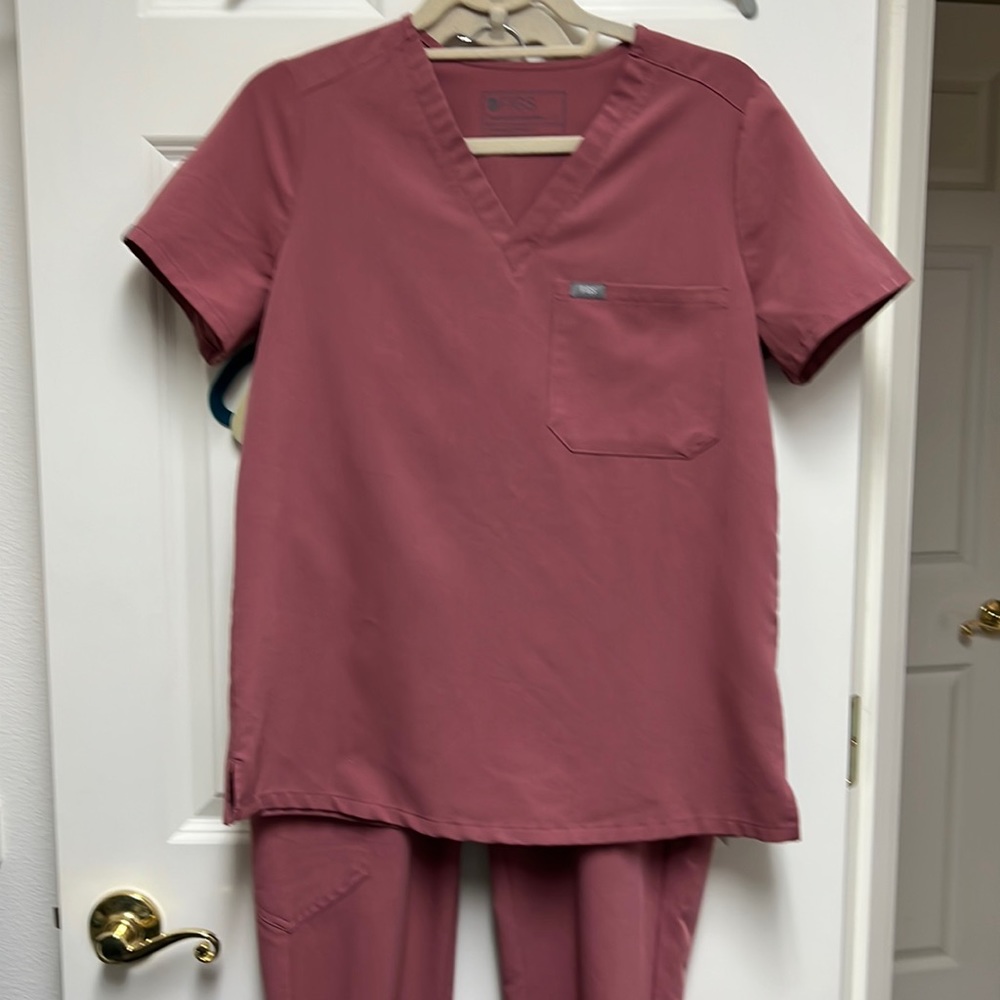 Figs Scrub Set